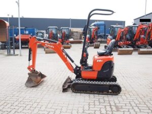 KUBOTA U10-3 + 3 GODETS