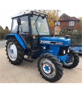 Ford 4130 – Équipement agricole polyvalent