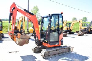 Kubota U 27-4 avec 3 Godets et Attache rapide