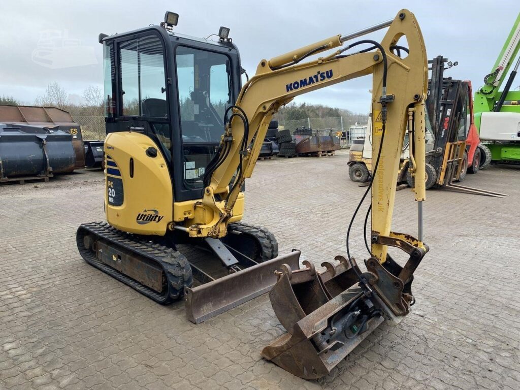 KOMATSU PC20MR-2