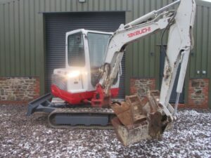 takeuchi-tb228-28t-2013
